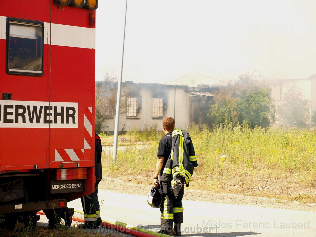 Feuer Koeln Ossendorf Butzweiler Hof neben IKEA P049.JPG